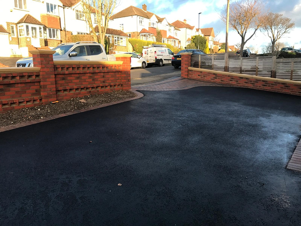 New tarmac driveway with block paving apron completed in East Grinstead